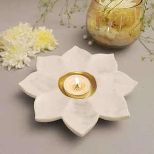 Porte-bougie en marbre blanc au design antique, très vendu pour les fêtes, les mariages et autres occasions, en promotion. - Product Image 5