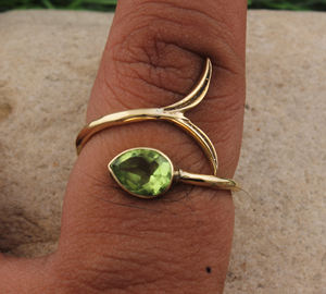 แหวนปลาคาร์ฟเพอริดอทธรรมชาติ เงินแท้สำหรับผู้หญิง เครื่องประดับพลอยประจำวันเกิด ดีไซน์สร้างสรรค์ ของขวัญสุดพิเศษสำหรับงานปาร์ตี้ ขายส่ง - Product Image 3