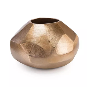 Florero de Aluminio con Acabado Brillante para Exhibir Flores Frescas y Artificiales Disponible a Precio de Mayoreo - Product Image 3