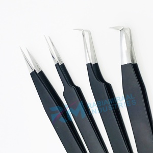 Pince à épiler pour extensions de cils RMI Silver Tip, revêtement noir en poudre, lisse, antimagnétique, en acier inoxydable, 10 mm - Product Image 1