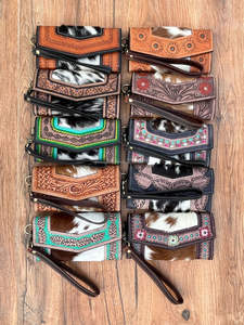 กระเป๋าคลัทช์หนังวัวเฟอร์มือมือแกะสลักหนังอเนกประสงค์หนังตะวันตกดีไซน์ใหม่เงื้อมมือมีสไตล์สำหรับผู้หญิง - Product Image 3