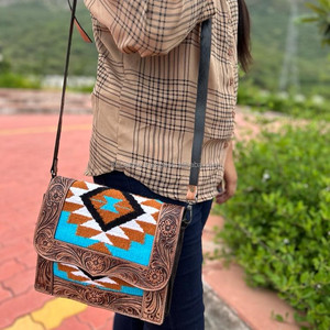 กระเป๋าหนังสไตล์ตะวันตกแอซเท็กทรงเครื่องมือกระเป๋าวินเทจสีน้ำตาลเครื่องมือกระเป๋าสะพายข้างกระเป๋าถือหนังบุนวมแอซเท็กไม่เหมือนใคร - Product Image 3