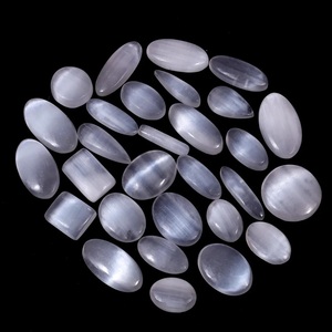 คริสตัลเซเลไนต์สีขาวธรรมชาติทรงคาโบชอง ของใหม่สำหรับการทำสมาธิ เรกิ บำบัด และทำเครื่องประดับ - Product Image 3