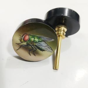 Boutons de porte en résine de luxe White Owl infusant vos intérieurs avec un attrait esthétique unique et une qualité durable - Product Image 6