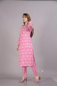 Conjunto de Salwar Kameez de Algodón con Estampado Floral Étnico Rosa para Mujer, con Kurta Largo hasta la Pantorrilla y Pantalones de Secado Rápido - Product Image 4