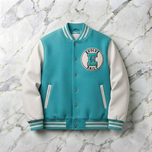 Chaqueta Varsity Turquesa para Hombre con Logotipo Bordado en la Parte Delantera, Cuello Camisero, Corte Regular - Product Image 1