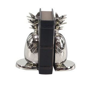 Elegantes sujetalibros metálicos para el hogar, ideales para espacios de vida con estilo y organización funcional de libros. - Product Image 3