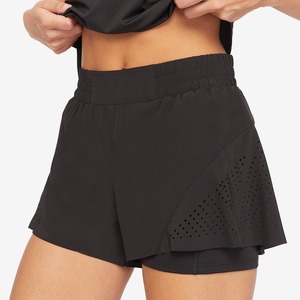 Jupe-short de sport pour femme, légère, respirante, taille mi-haute, extensible, pour le tennis et les activités de plein air, avec short intégré et broderie - Product Image 1