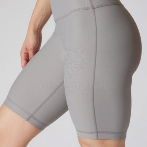 Vêtements de sport de qualité supérieure pour femmes, shorts de cycliste conçus pour un confort quotidien, ajustement flexible et mouvements faciles - Product Image 2