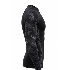 Camiseta de compresión de alto rendimiento para personas activas, que proporciona soporte muscular, mejora la circulación y es excelente para el entrenamiento. - Product Image 3