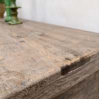 Buffet antique en bois massif d'orme rustique à deux portes, meuble bas de style campagnard vintage pour salon et chambre