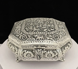 Caja de grabado Vintage hecha a mano en forma de octagonal, trabajo de cobre Chapado en plata para regalo, almacenamiento, caja antigua - Product Image 2