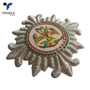 Patch en tissu de laine brodé 3D fait main de forme irrégulière avec motif de dragon doré à coudre par TRENDLE SPORTS - Product Image 4