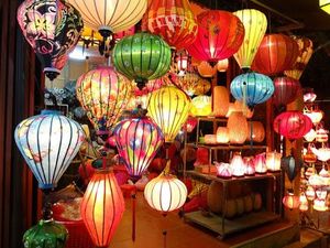Lanterne en bambou artisanale du Vietnam, en satin, pour restaurant, fête, décoration de mariage, à suspendre, avec housse en tissu de soie DIY, colorée, vente en gros, exportation - Product Image 1