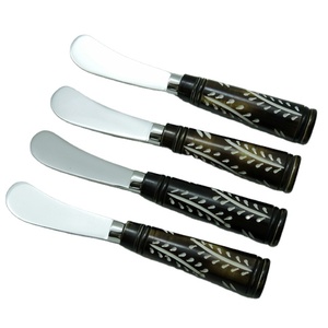 2024 poignée en résine noire de dernière conception et lame en acier inoxydable 18/8 couteau à beurre ensemble de 4 ensembles de couteaux à fromage ensembles de couverts - Product Image 1