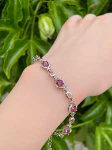 Bracelet en grenat rouge naturel, argent sterling plaqué or, bijou pierre de naissance de janvier, style vintage élégant, bracelet délicat pour femme - Product Image 2