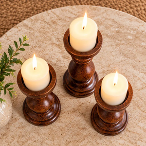 Juego de Portavelas de Madera Hechos a Mano, Decoración Rústica Tallada Estilo Granja (Juego de 3) Por B H Brothers - Product Image 3