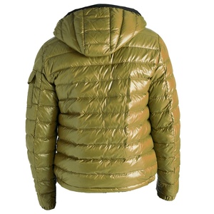 Chaqueta acolchada con capucha clásica para hombre, abrigo alternativo personalizado, abrigo de invierno acolchado brillante - Product Image 5