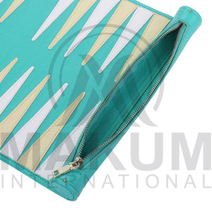 ชุดแบ็คแกมมอนแบบม้วนเก็บได้คุณภาพสูง หนังหรูหรา พร้อมตัวหมากรุกเมลามีน ขายส่ง ชุดพกพาสำหรับเดินทาง - Product Image 6