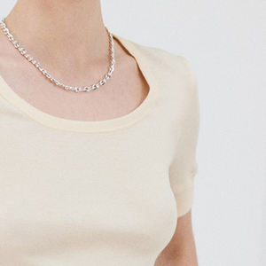 Camiseta con Diseño de Logotipo Personalizable, Cuello Redondo, Precio Económico, Ropa Casual para Exteriores, Top de Mujer con Tacto Premium y Sensación Suave - Product Image 4