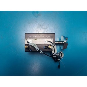 Cilindro neumático de elevación/descenso Lam Research 2300v2 Assy1 usado tal como está, piezas de equipos semiconductores Legacy - Product Image 6