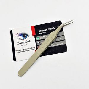 Pince à cils à volume droit à pointe en fibre nue lisse en forme de cœur personnalisable pour dames pince à cils de marque privée - Product Image 6