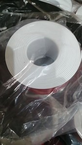 Rodapié <span class=keywords><strong>autoadhesivo</strong></span> Base de PVC Decoración Sala de estar Vinilo Peel and Stick Protección de bordes de goma 10cm - Product Image 5