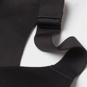 Soutien-gorge de sport sans couture à bretelles pour femme, avec logo personnalisé, maintien élevé, séchage rapide, respirant, léger, col en U, dentelle unie, ajustable - Product Image 6