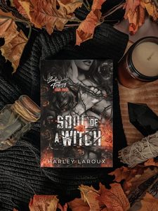 จิตวิญญาณของแม่มด โดย ฮาร์ลีย์ ลารูซ หนังสือปกอ่อนภาษาอังกฤษ นวนิยายโรแมนติกแนวดาร์ก - Product Image 4