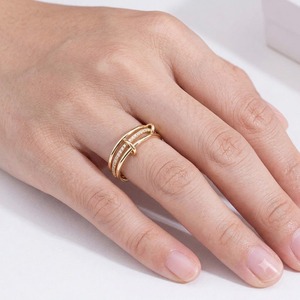 Anillo de Eternidad de Oro 14K/18K con Diamante Redondo Cultivado en Laboratorio, Anillo Giratorio Delicado con Conector, Banda Entrelazada, Banda Triple - Product Image 5