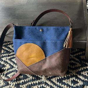 กระเป๋าถือผ้าแคนวาสแวกซ์สำหรับผู้หญิงกระเป๋าหนังสไตล์พระอาทิตย์ขึ้นพร้อมซิปสินค้า FBA สำหรับการออกแบบล่าสุด - Product Image 3