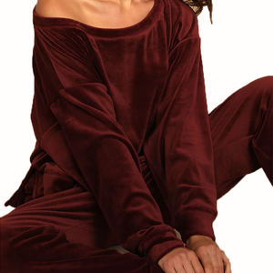 Survêtement pour femmes avec logo personnalisé OEM ODM, vêtements de style de vie légers et respirants, fabrication en usine - Product Image 6