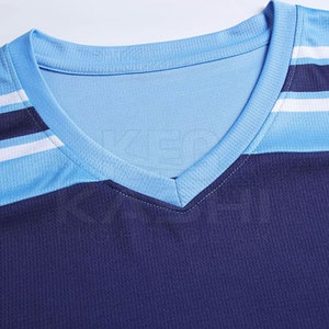 Ensemble d'uniformes de basketball en gros – Tailles et couleurs personnalisables, logos et numéros sur mesure, 100 % polyester, séchage rapide - Product Image 2
