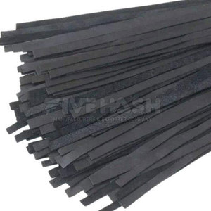 Flogger en cuir traditionnel avec plusieurs sangles de style classique et poignée à forte adhérence pour une utilisation quotidienne confortable - Product Image 6