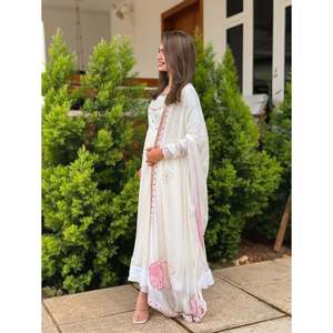 Robe de soirée Pent et Dupatta de créateur Robe de soirée élégante pour les occasions spéciales - Product Image 2