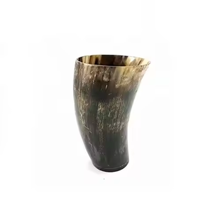 Verre à bière médiéval en corne de buffle de qualité supérieure, design moderne, base en bois, verre court, prix abordables - Product Image 1