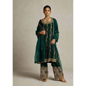 Conjunto de Top y Pantalón de Diseñador para Mujer con Dupatta para Fiestas - Product Image 4