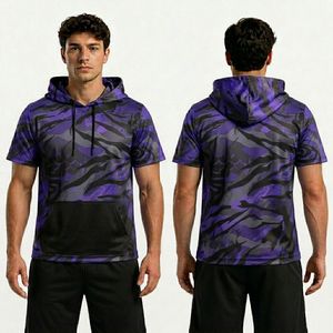 T-shirt de performance à capuche en polyester bleu roi à manches courtes avec design respirant et séchage rapide pour le sport et les activités sportives - Product Image 2
