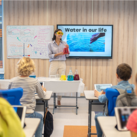 Tableaux interactifs intelligents pour l'enseignement scolaire, panneaux plats interactifs 4K, écran tactile numérique pour l'école avec puce V100 économique