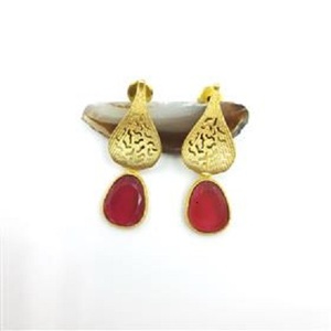 WHOLESALE <b>RED</b> MONALISA GEMSTONE GOLD PLATED <b>EARRINGS</b> <b>RED</b> MONALISA GEMSTONE GOLD PLATED <b>EARRINGS</b> WITH TRENDY DESIGN - Product Image 1