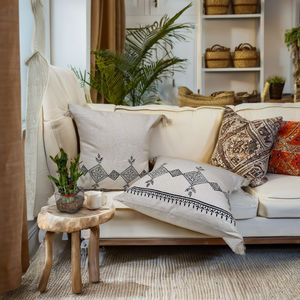 Funda de Cojín Tejida a Mano STUDIO N, Ecológica, Recubierta de PVC, 100% Algodón Tejido a Mano, Peso Medio, 120 GSM, Secado Rápido - Product Image 1