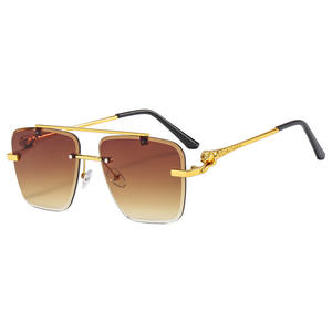 2024 New Fashion Wide <b>Frame</b> Small Rectangular Sun Glasses Retro Uv400 Candy Color Cycle Luxury Women Sunglasses - Product Image 2