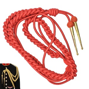 Aiguillette rouge soyeuse avec étiquettes dorées - Product Image 1