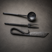 Ensemble de couverts de table anciens en acier à haute teneur en carbone forgé à la main, avec manche torsadé, Dark Hammer Art & Collectible (cuillère, fourchette, couteau)