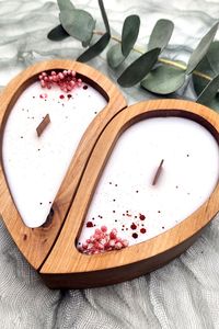 Portavelas de madera de moda con base en forma de corazón para decoración de mesa y uso en aromaterapia, ideal para el hogar, bodas y regalos festivos. - Product Image 3