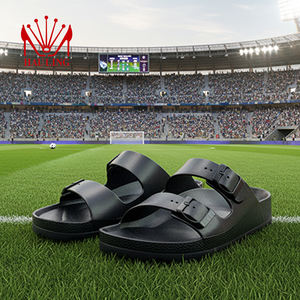 Nouvelles tongs en EVA au design personnalisé, reflétant l'énergie de la saison de football, pour la vente en gros directe d'usine mondiale de produits de football. - Product Image 1