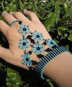 ต่างหูลูกปัดผีเสื้อลูกปัดคุณภาพสูงเป็นของขวัญสำหรับผู้หญิงต่างหูลูกปัดแบบพื้นเมืองดีไซน์ใหม่จากอินเดีย - Product Image 1