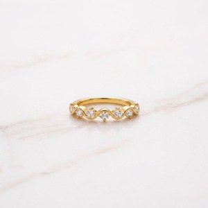 เพชรทรงกลม 0.25 กะรัต เพาะเลี้ยงในห้องปฏิบัติการ ตัวเรือนทองคำ 10k 14k 18k แบบหนามเตย สี E ความใส VVS ดีไซน์โค้งครึ่งวงกลม เครื่องประดับชั้นดี - Product Image 1