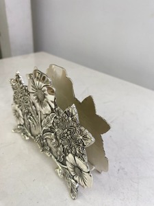 Lavish Look Flower Design Engraved Silver Metal Napkin Holder for Festive Use Gifting And <b>Family</b> Gatherings Decor Use From India - Product Image 2