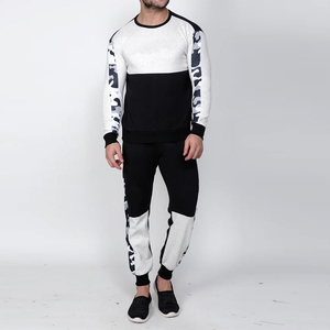 Conjunto de sudadera y pantalones deportivos cómodos para hombre, perfectos para uso casual. - Product Image 4